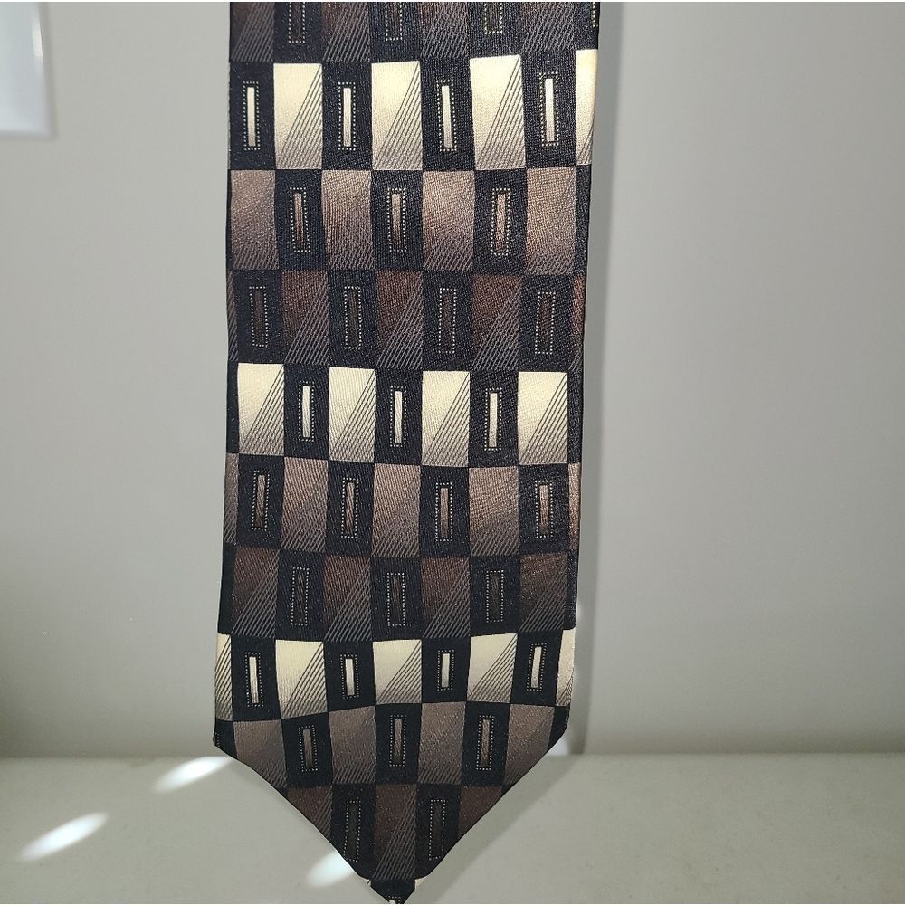 Croft and Barrow silk tie